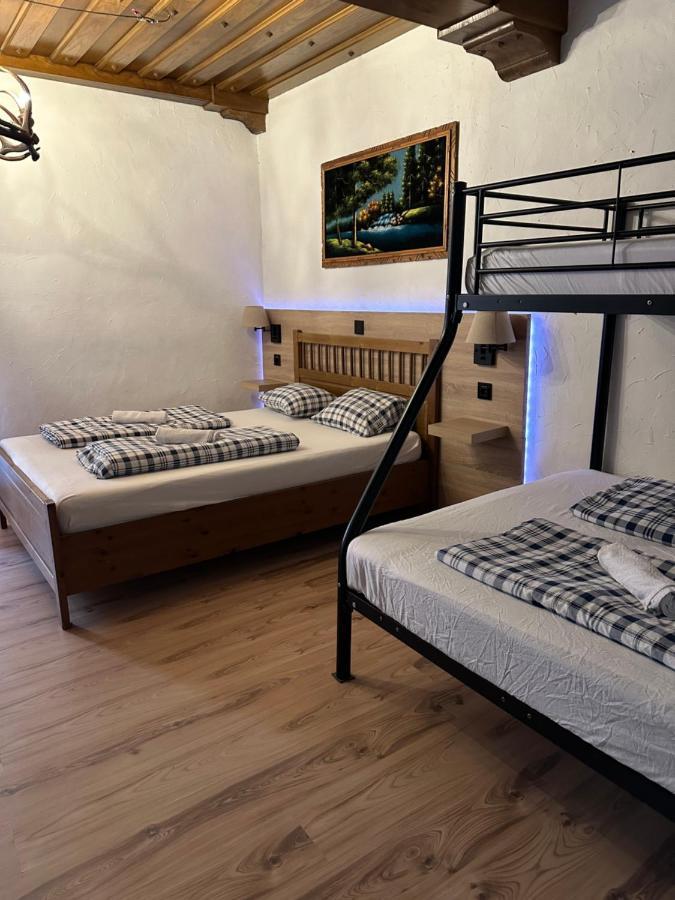 Hostel Lovely Rooms, City Center, Shared Bathroom, Windows To Corridor Villach Eksteriør bilde