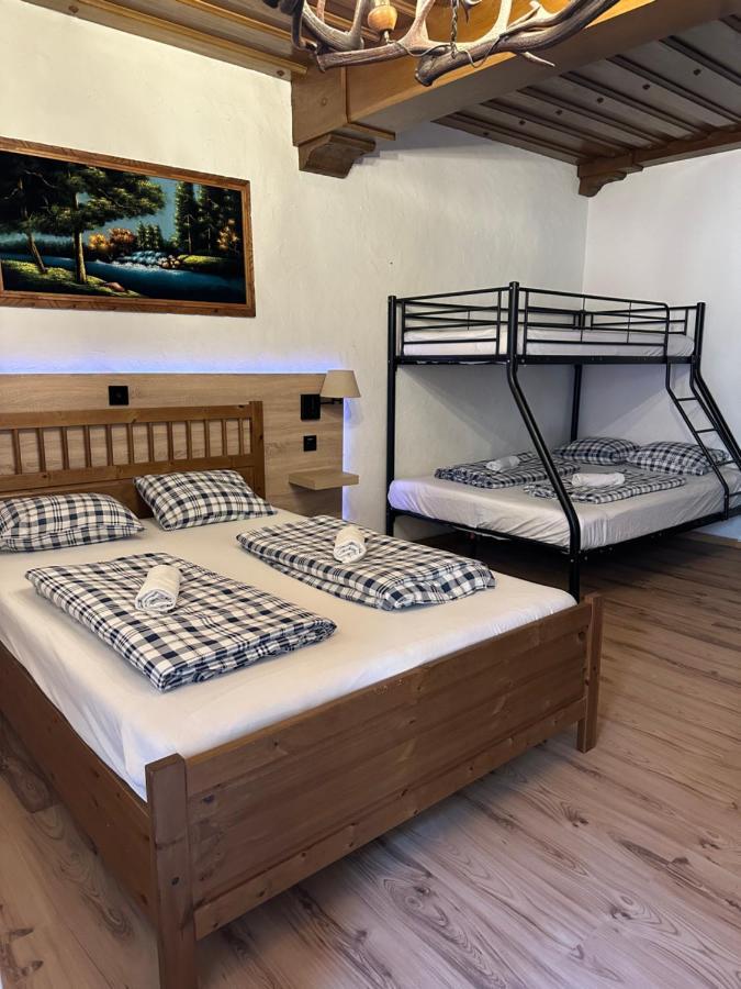 Hostel Lovely Rooms, City Center, Shared Bathroom, Windows To Corridor Villach Eksteriør bilde