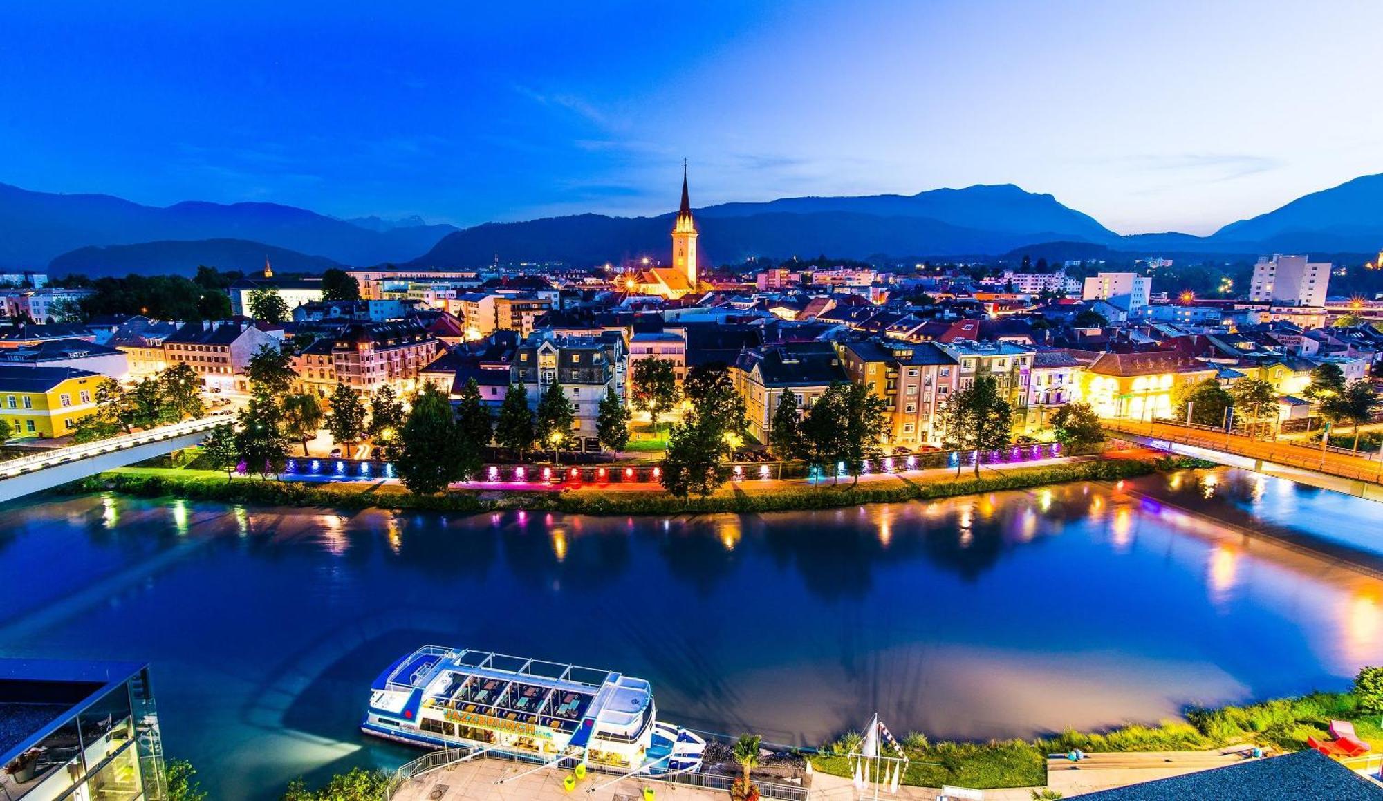Hostel Lovely Rooms, City Center, Shared Bathroom, Windows To Corridor Villach Eksteriør bilde