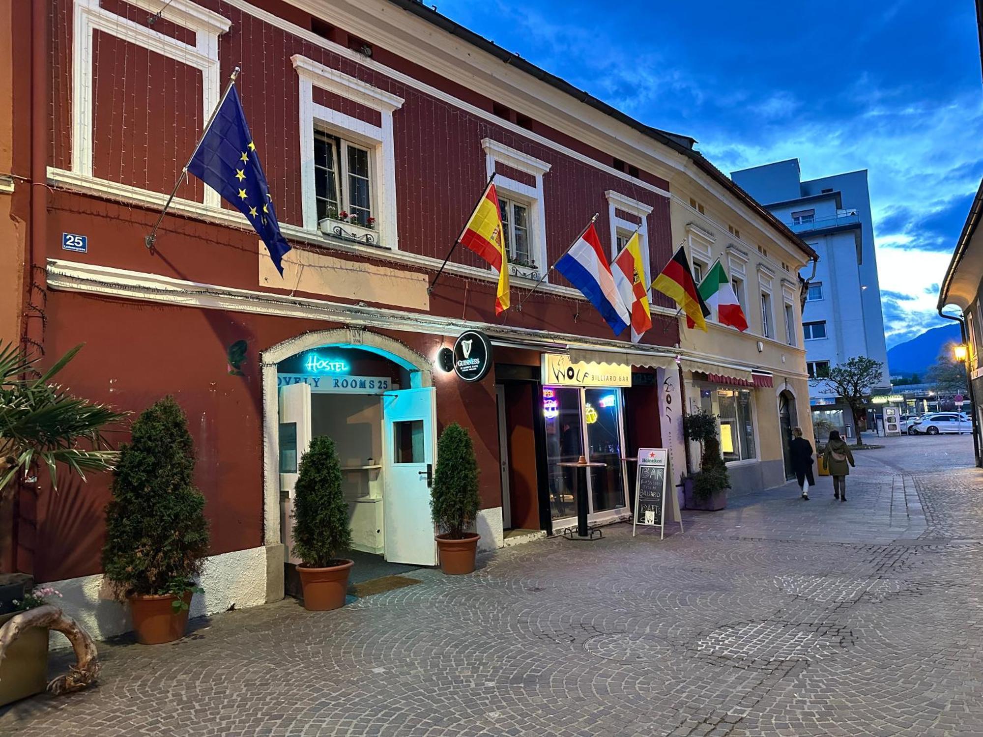 Hostel Lovely Rooms, City Center, Shared Bathroom, Windows To Corridor Villach Eksteriør bilde