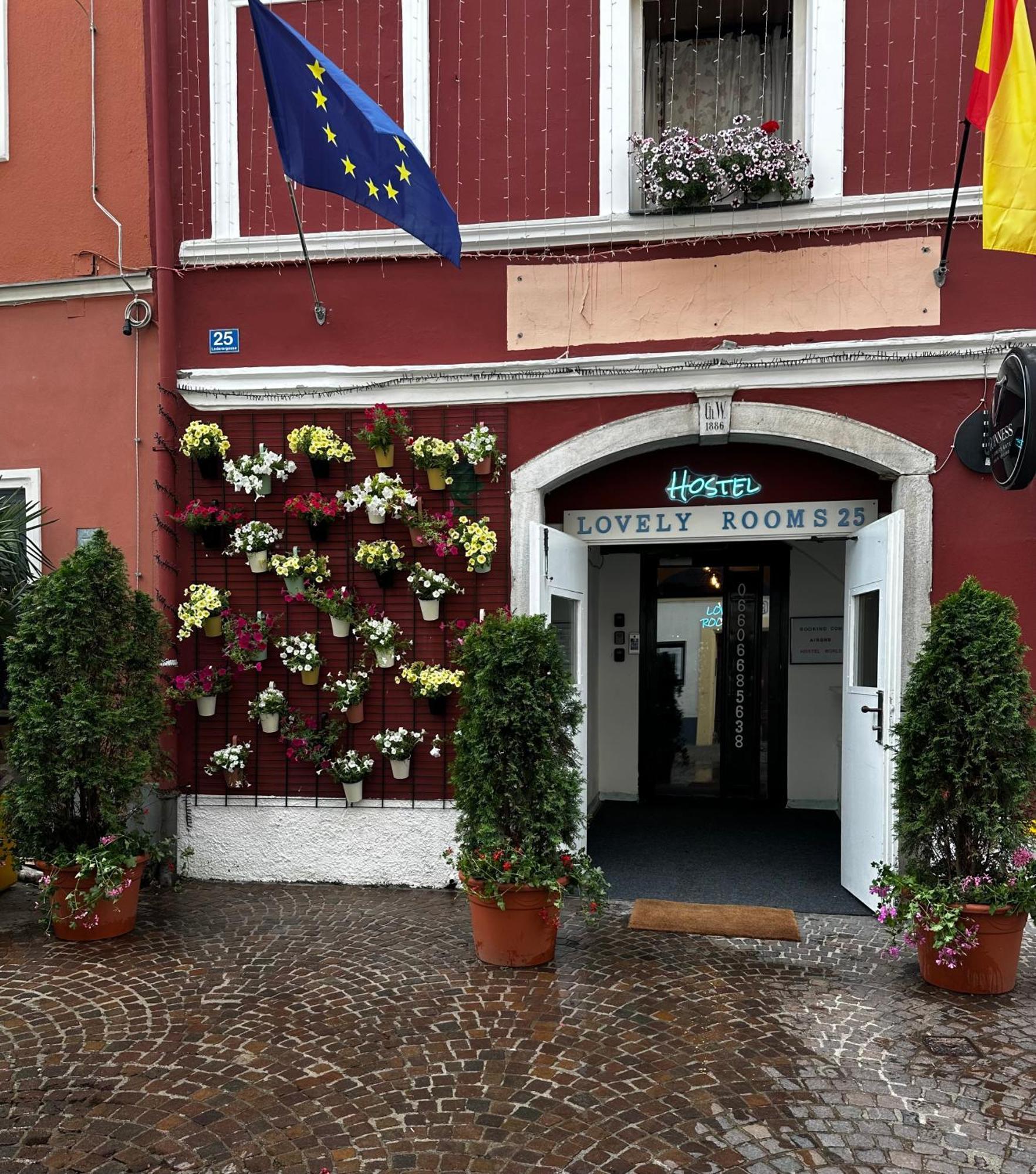 Hostel Lovely Rooms, City Center, Shared Bathroom, Windows To Corridor Villach Eksteriør bilde